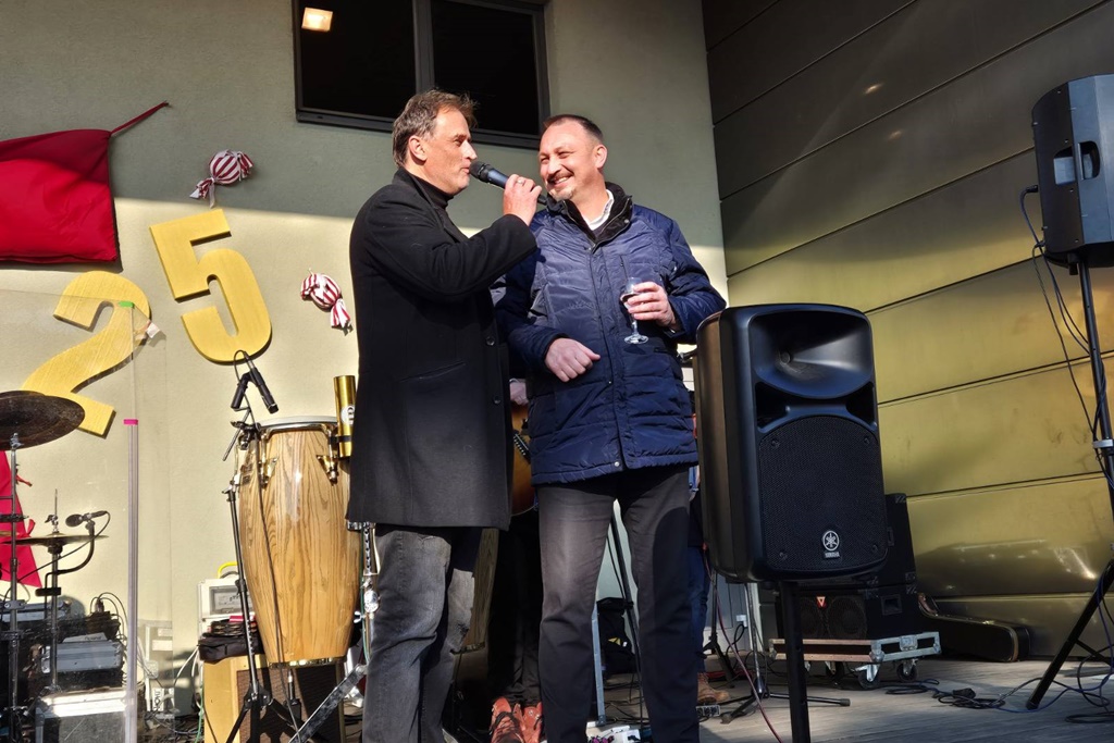 gnm docek u podne (1) gnm docek u podne (1)