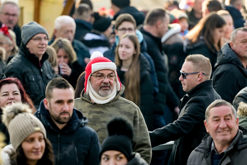 gnm docek u podne (14) gnm docek u podne (14)