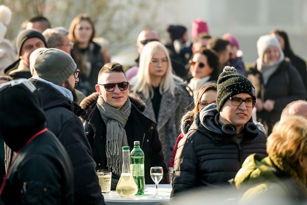 gnm docek u podne (15) gnm docek u podne (15)