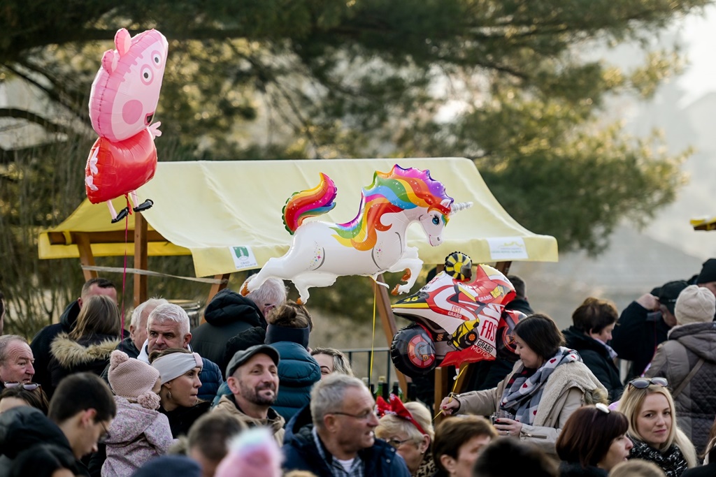 gnm docek u podne (16) gnm docek u podne (16)