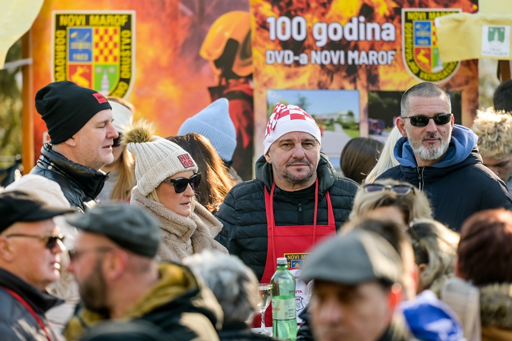 gnm docek u podne (18) gnm docek u podne (18)