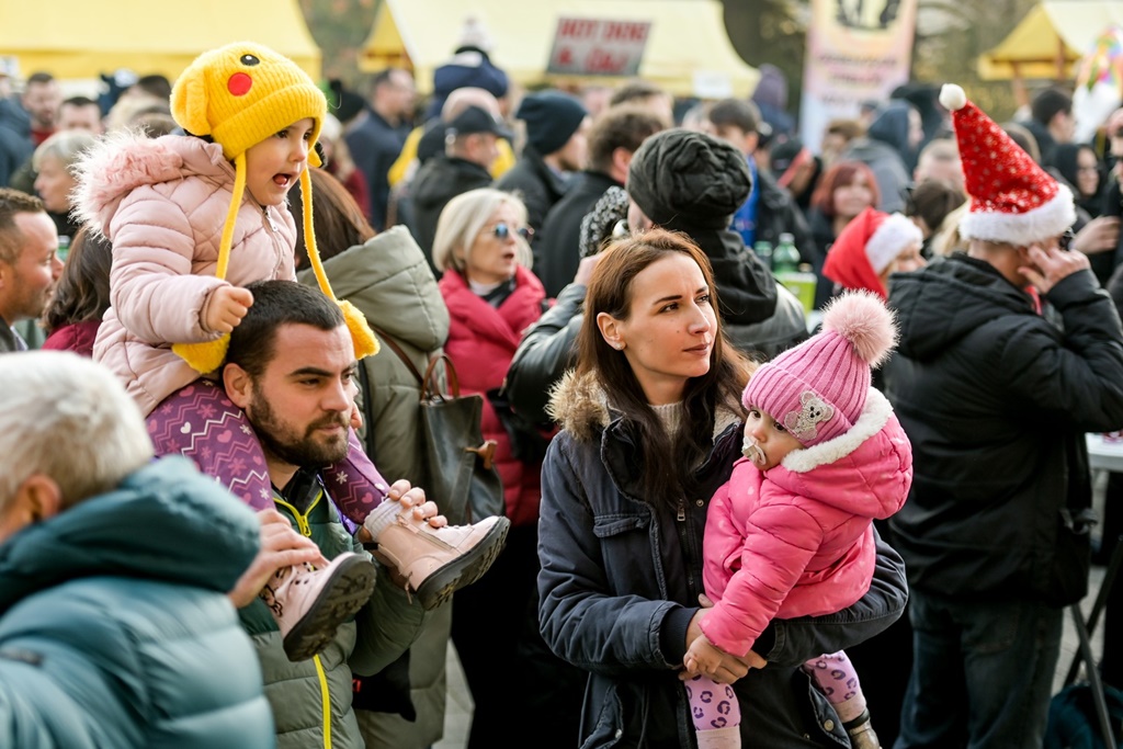 gnm docek u podne (22) gnm docek u podne (22)