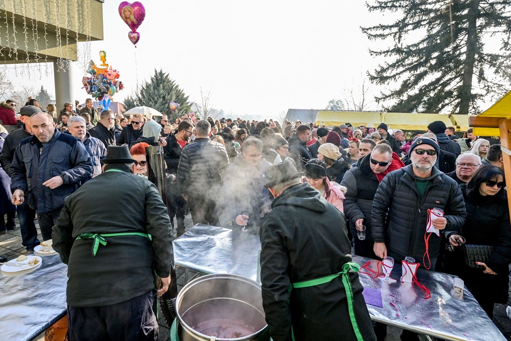 gnm docek u podne (27) gnm docek u podne (27)