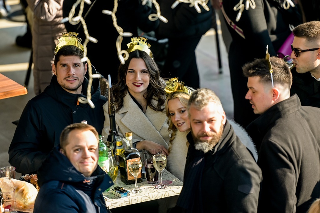 gnm docek u podne (28) gnm docek u podne (28)