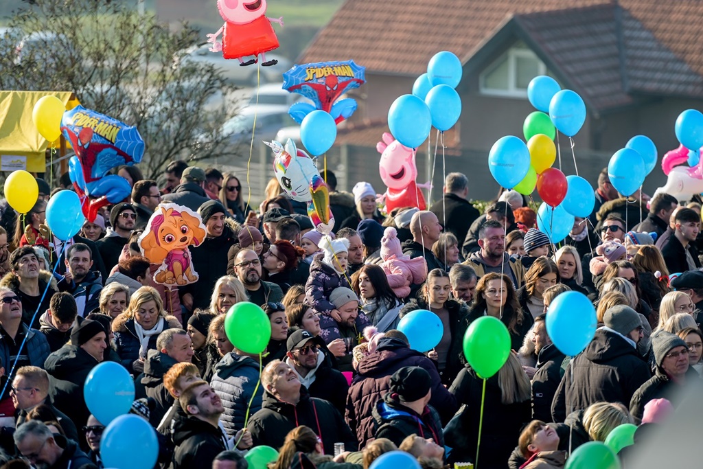 gnm docek u podne (33) gnm docek u podne (33)