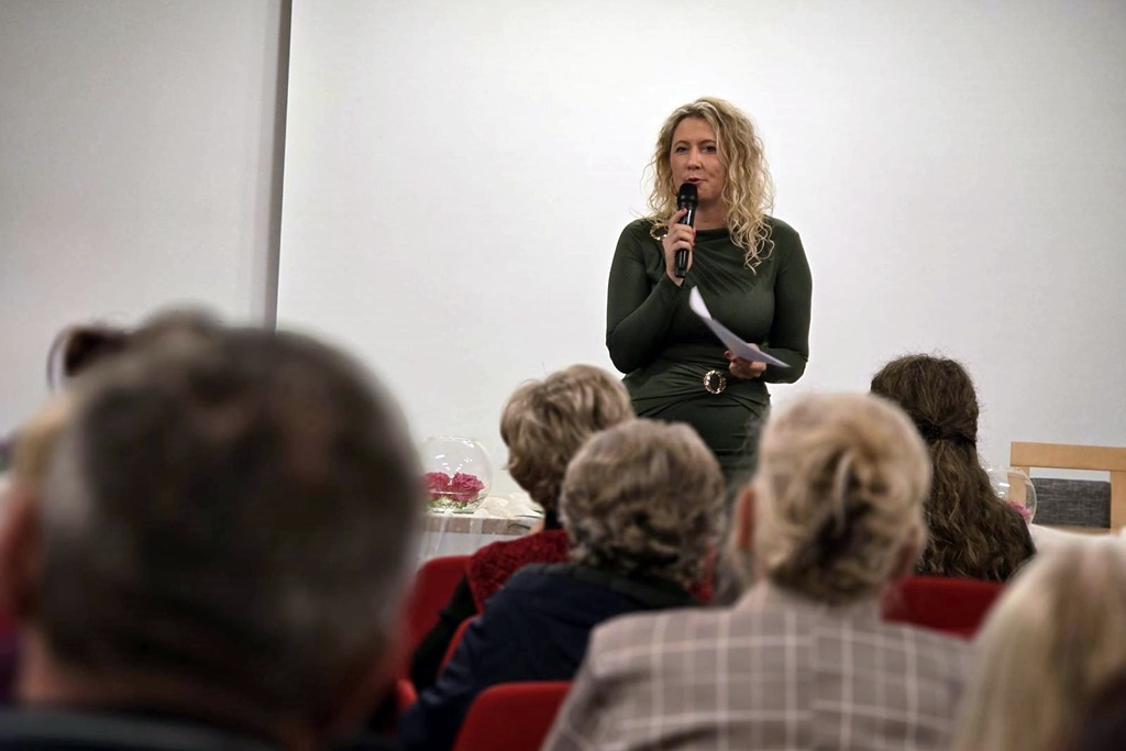 gnm knjiznica – obljetnica (10) gnm knjiznica – obljetnica (10)