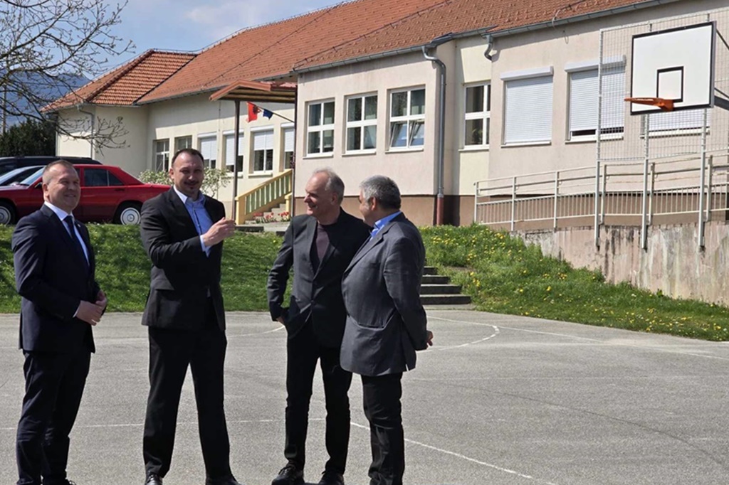 gnm obilazak skola (14) gnm obilazak skola (14)