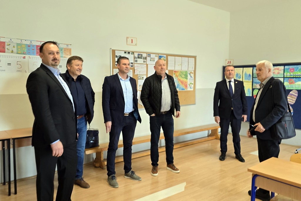 gnm obilazak skola (9) gnm obilazak skola (9)