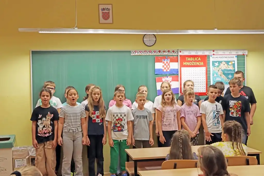 gnm-prvi dan skole (12)