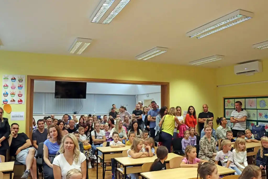 gnm-prvi dan skole (13)