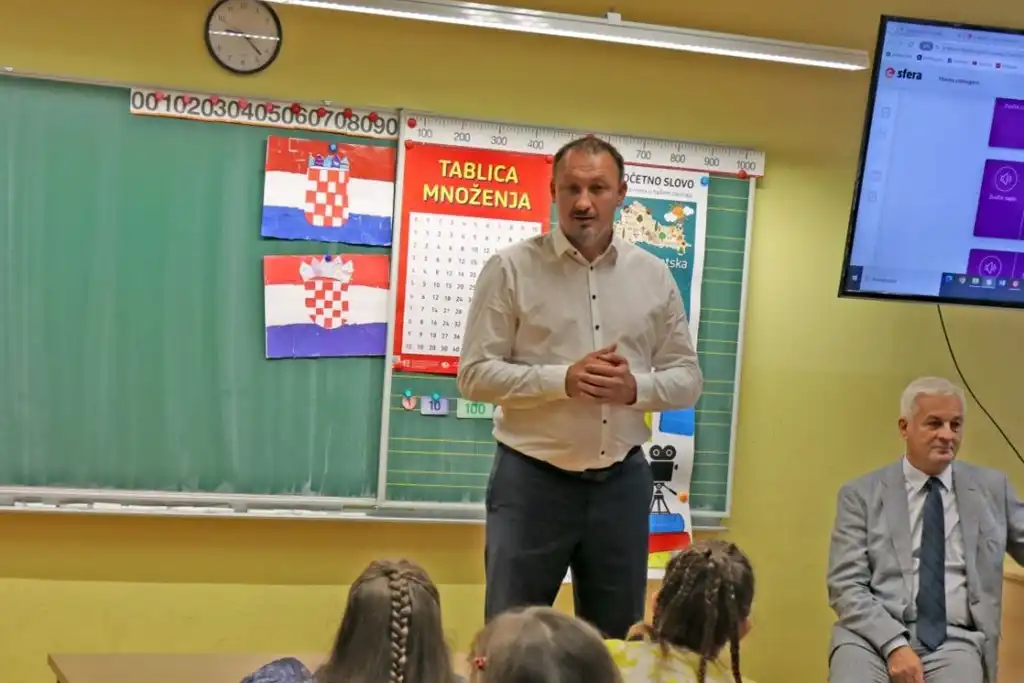 gnm-prvi dan skole (15)