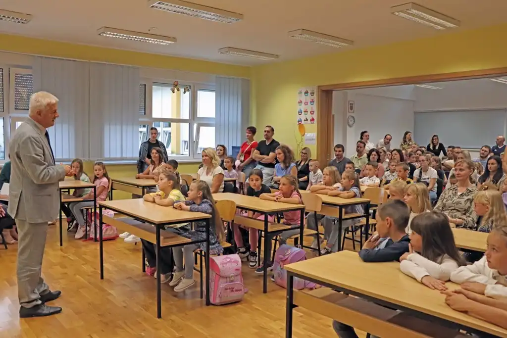 gnm-prvi dan skole (18)