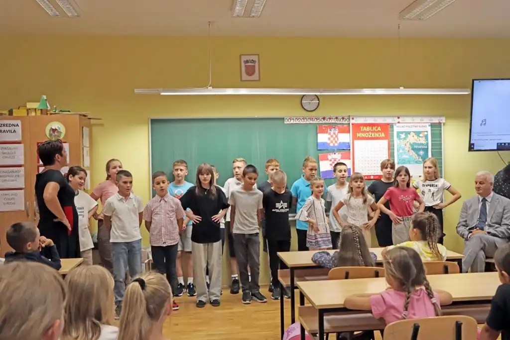 gnm-prvi dan skole (8)