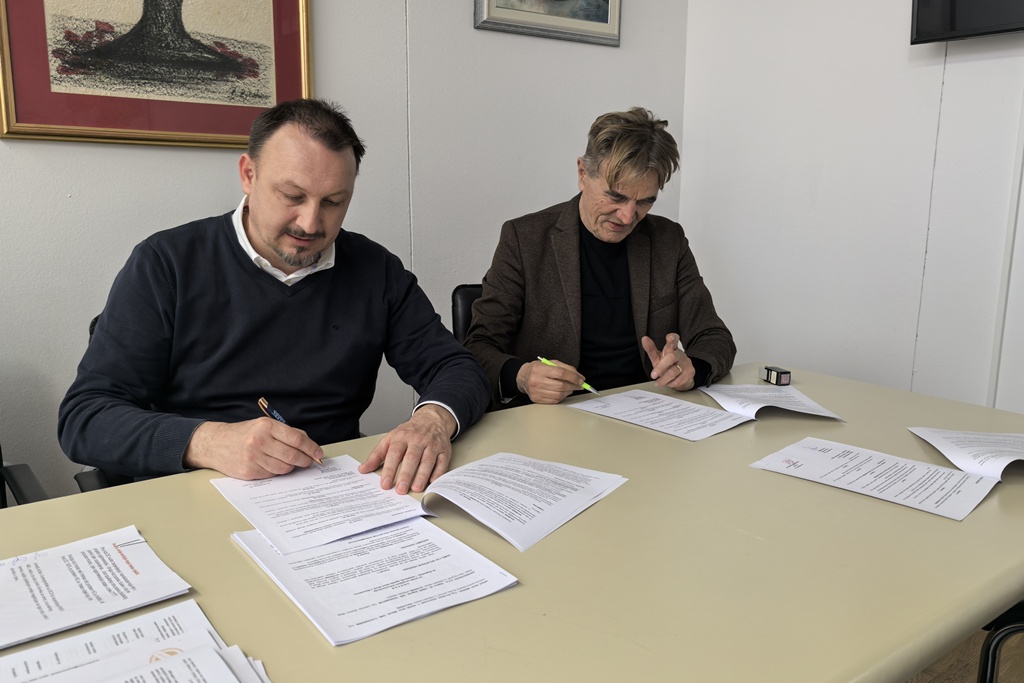 gnm-remetinec-potpisivanje ugovora (1) gnm-remetinec-potpisivanje ugovora (1)