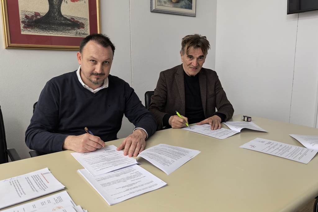 gnm-remetinec-potpisivanje ugovora (2) gnm-remetinec-potpisivanje ugovora (2)