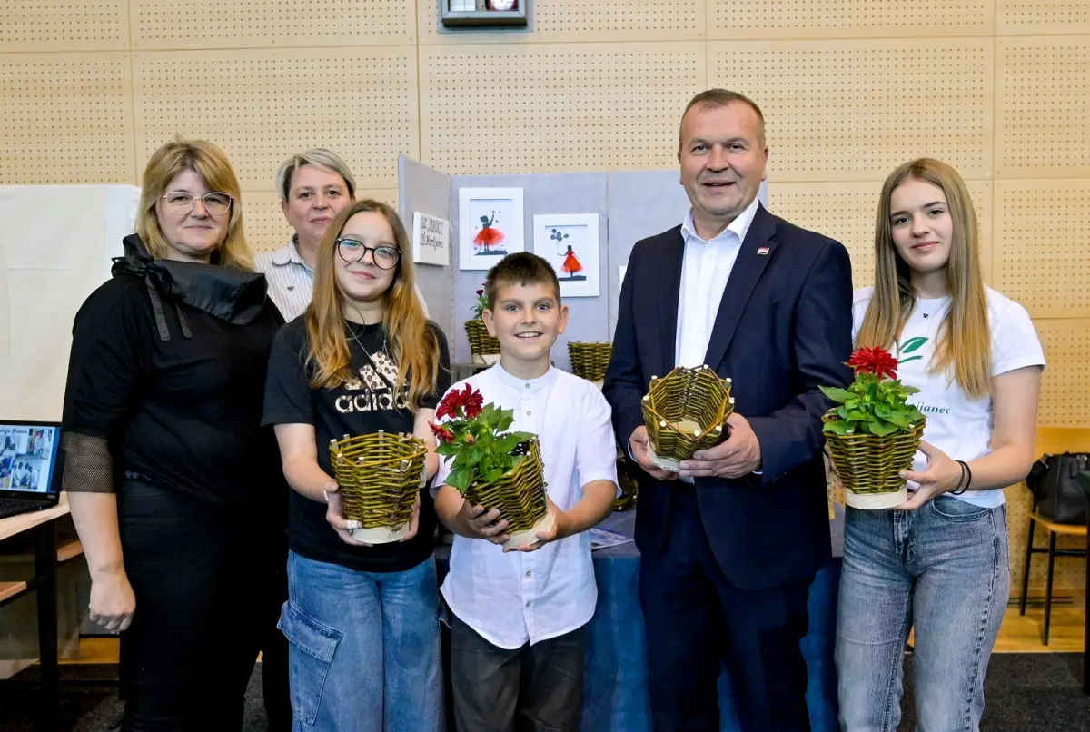 gospodarska_skola_varazdin_smotra_zadruga_sajam_vjezbenickih_tvrtki_2025 (1) – vz zup gospodarska_skola_varazdin_smotra_zadruga_sajam_vjezbenickih_tvrtki_2025 (1) – vz zup