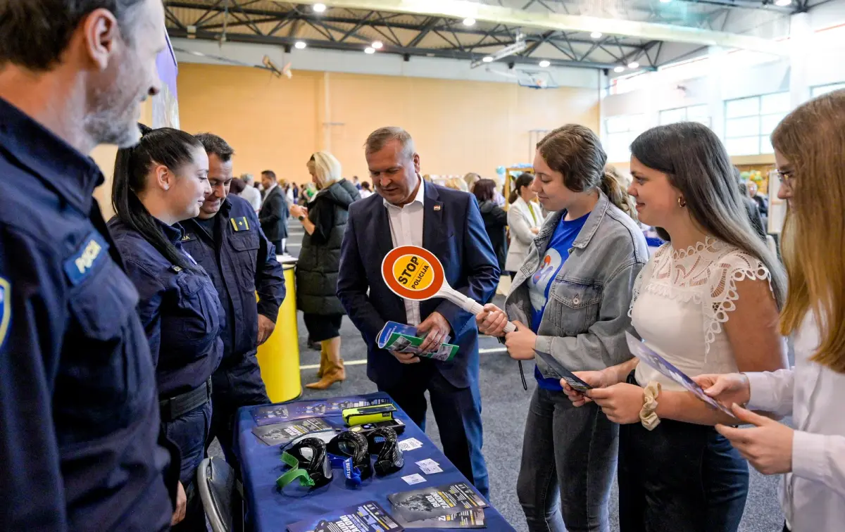 gospodarska_skola_varazdin_smotra_zadruga_sajam_vjezbenickih_tvrtki_2025 (27) – vz zup gospodarska_skola_varazdin_smotra_zadruga_sajam_vjezbenickih_tvrtki_2025 (27) – vz zup