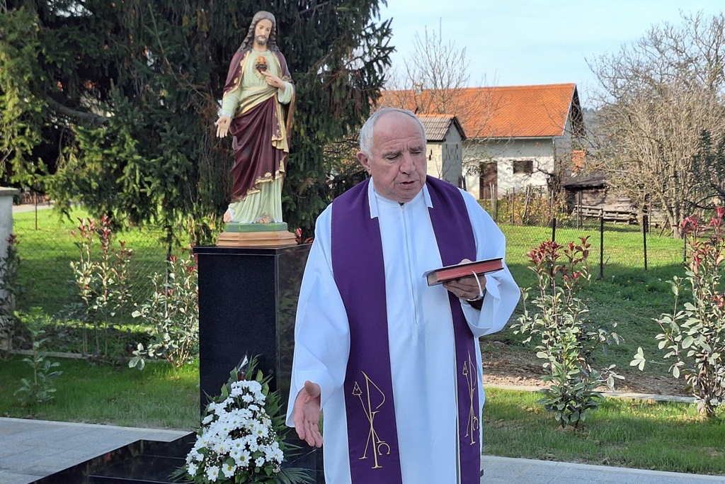 groblje svibovec-blagoslov (3)