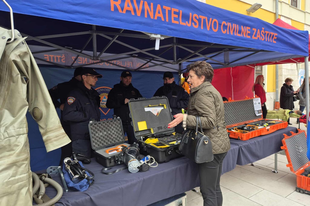 gvt-civilna zastita-predstavljanje (8)