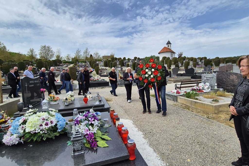 gvt-polaganje vijenca (7) gvt-polaganje vijenca (7)