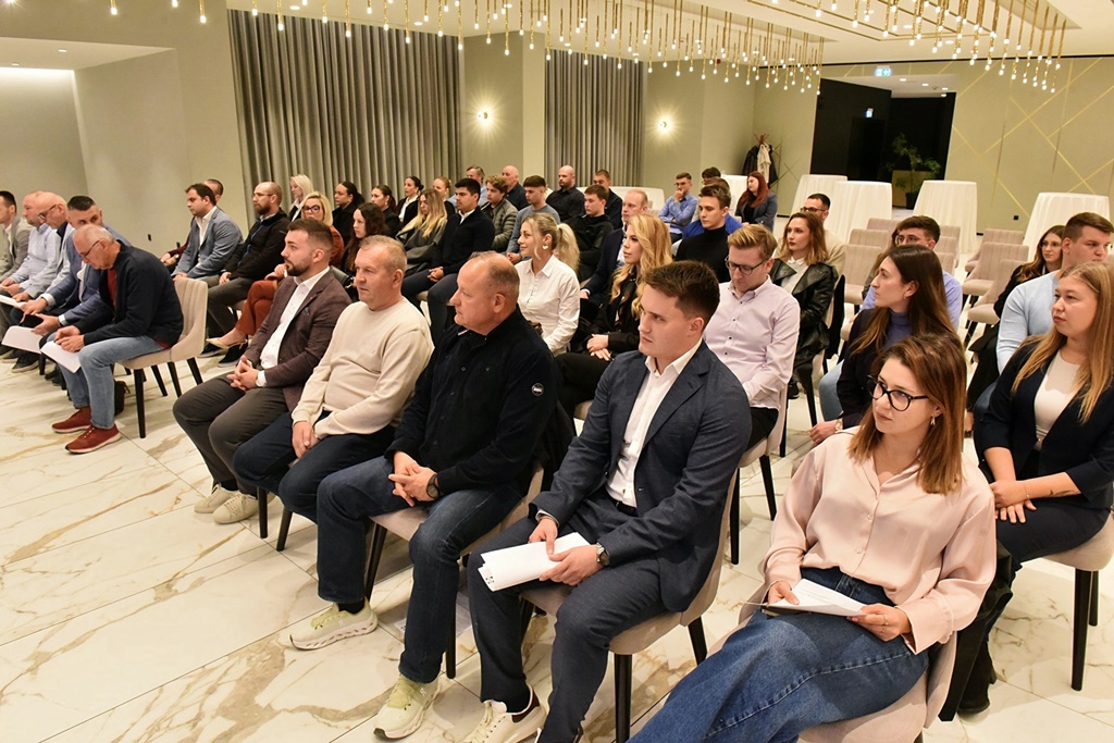 hdz mladez (13) hdz mladez (13)