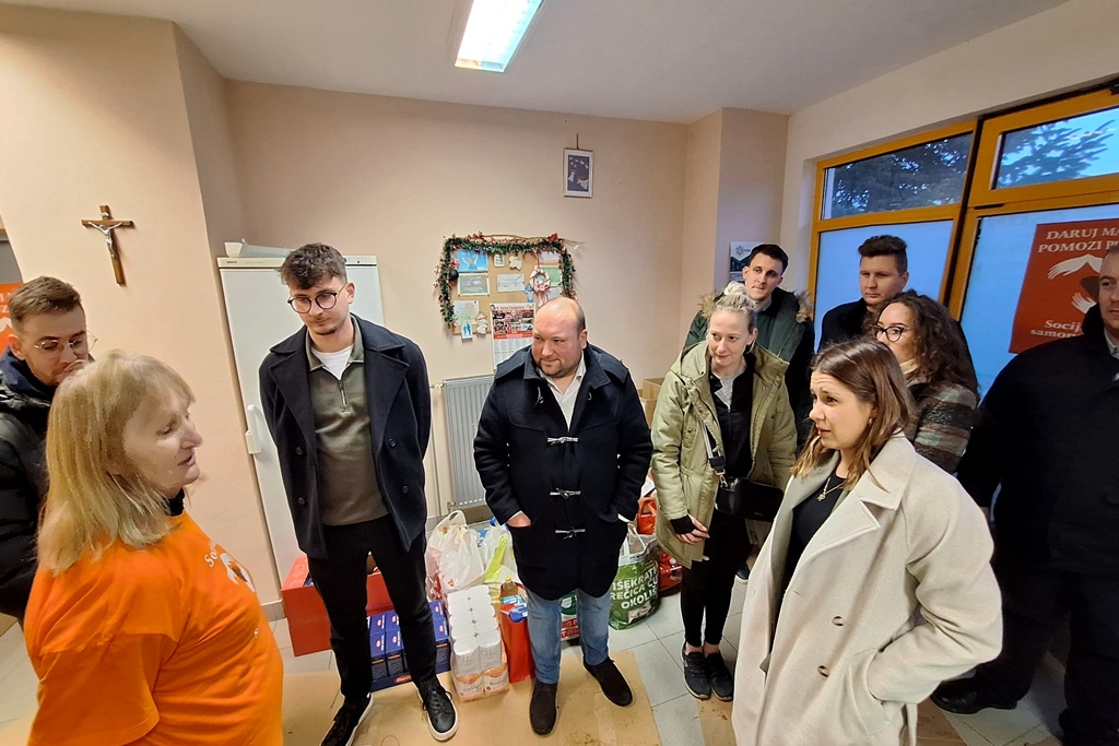 hdz mladez-donacija-socijalna samoposluga (1)