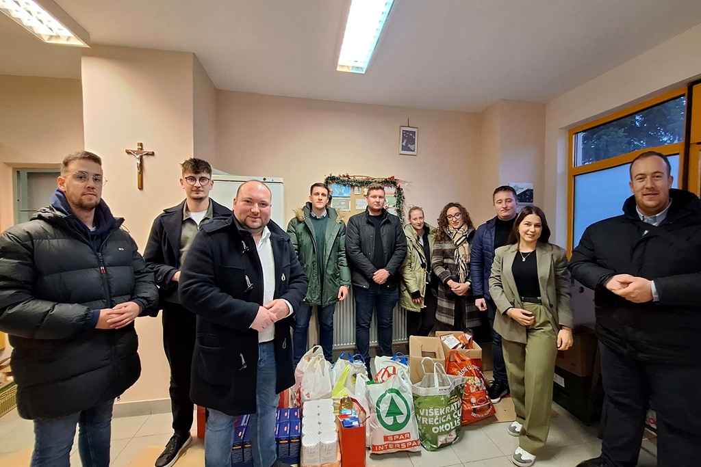 hdz mladez-donacija-socijalna samoposluga (2)