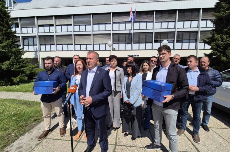 hdz predaja potpisa potpore (6)