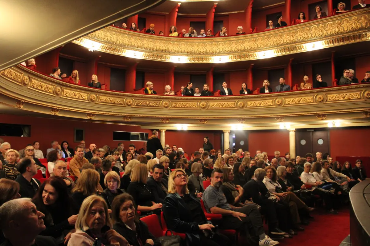 hnk premijera bljesak zlatnog zuba 02