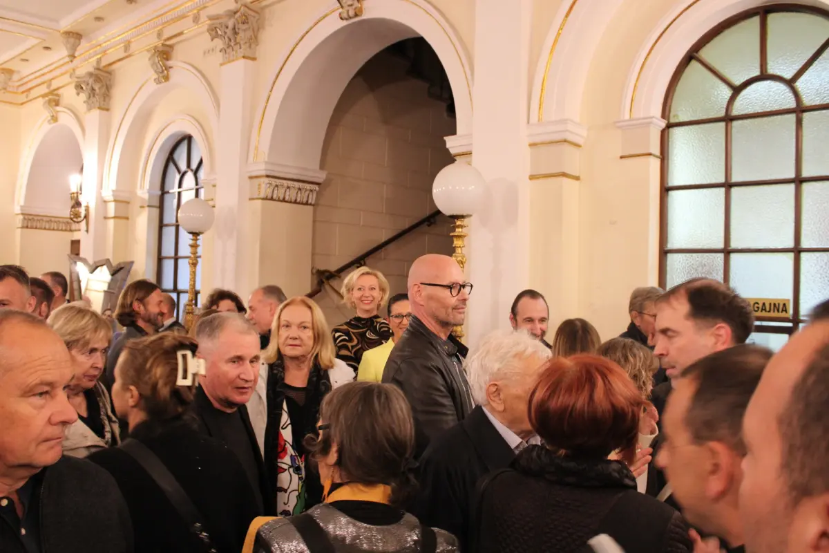 hnk premijera bljesak zlatnog zuba 04