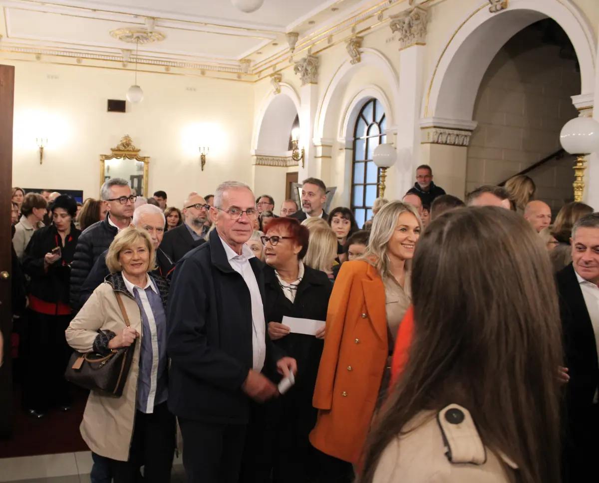 hnk premijera bljesak zlatnog zuba 05