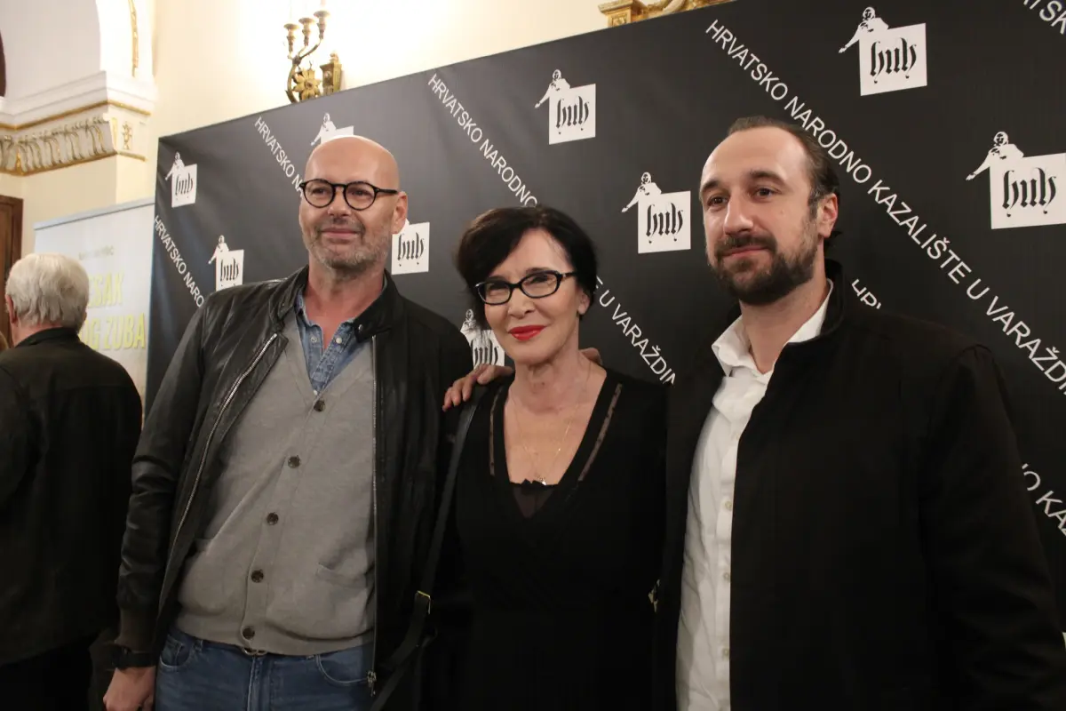 hnk premijera bljesak zlatnog zuba 10