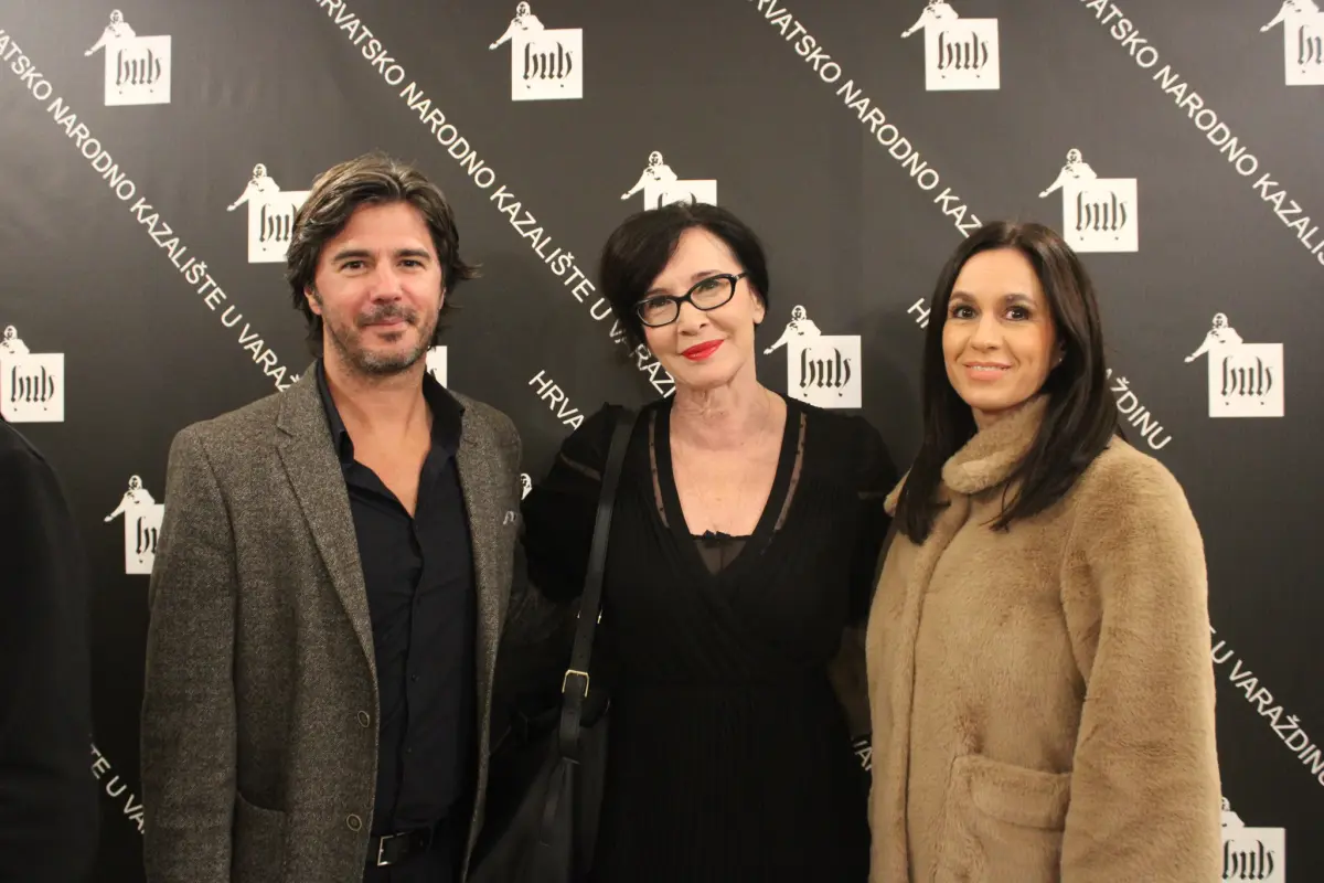 hnk premijera bljesak zlatnog zuba 13