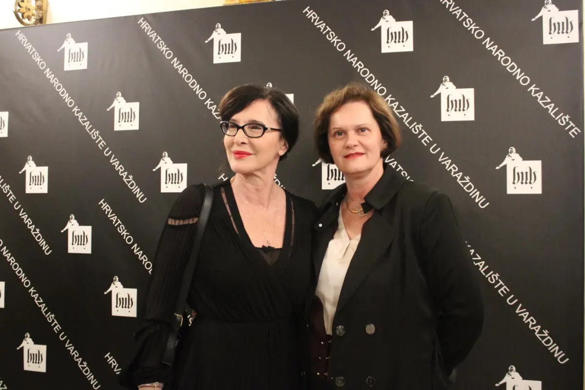 hnk premijera bljesak zlatnog zuba 18