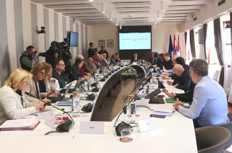 img-1999_69a9d5fbd041d