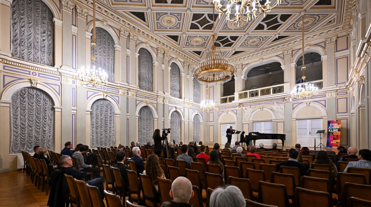 index (16) index (16)