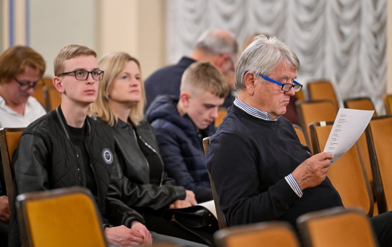 index (18) index (18)