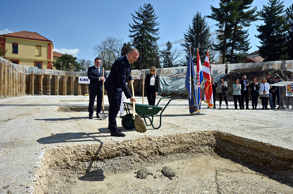 kamen_temeljac_zavod_javno_zdravstvo_Jurinec_photography_2025 (3)