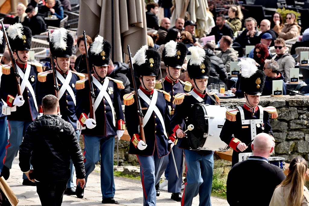 klikom po varaždinu 11 4 (5) klikom po varaždinu 11 4 (5)