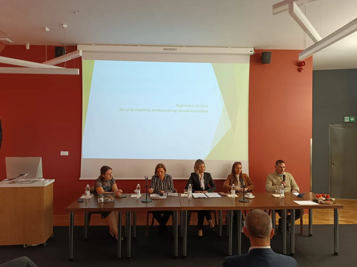 knjiznicarsko drustvo 02