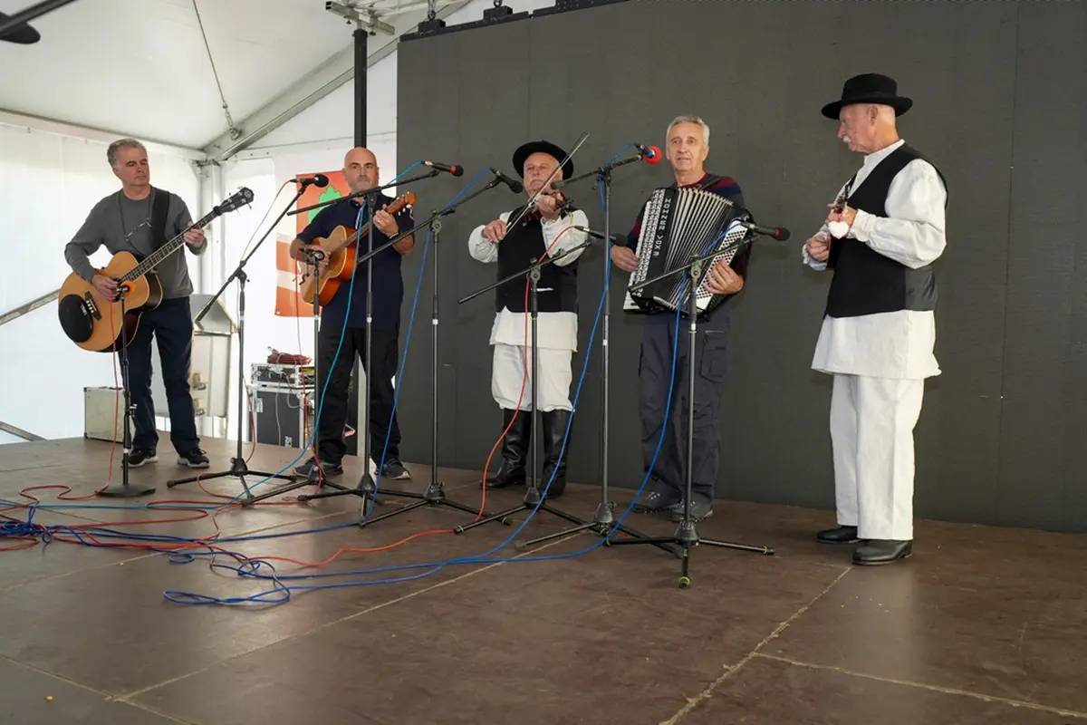 kud klenovnik (14) kud klenovnik (14)