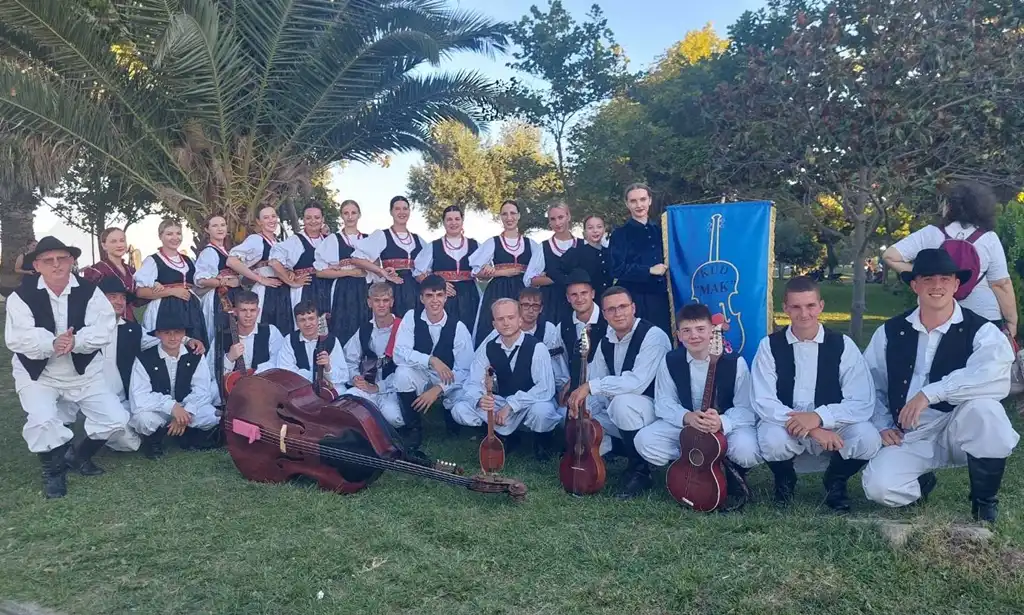 kud mak trnovec u grčkoj006 kud mak trnovec u grčkoj006