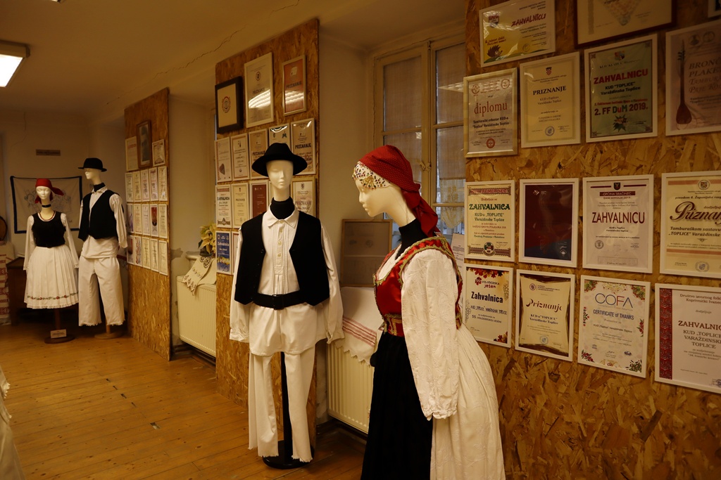 kud toplice-45 godina (7) kud toplice-45 godina (7)