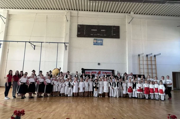 mak trnovec djecje seoske igre 11