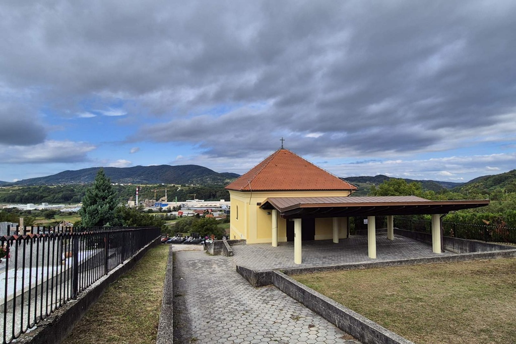 marof-ostrice-nadstresnica (4) marof-ostrice-nadstresnica (4)