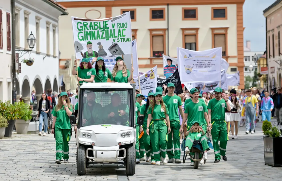 maturantika_mimohod_varazdinska_zupanija_2025 (1) maturantika_mimohod_varazdinska_zupanija_2025 (1)