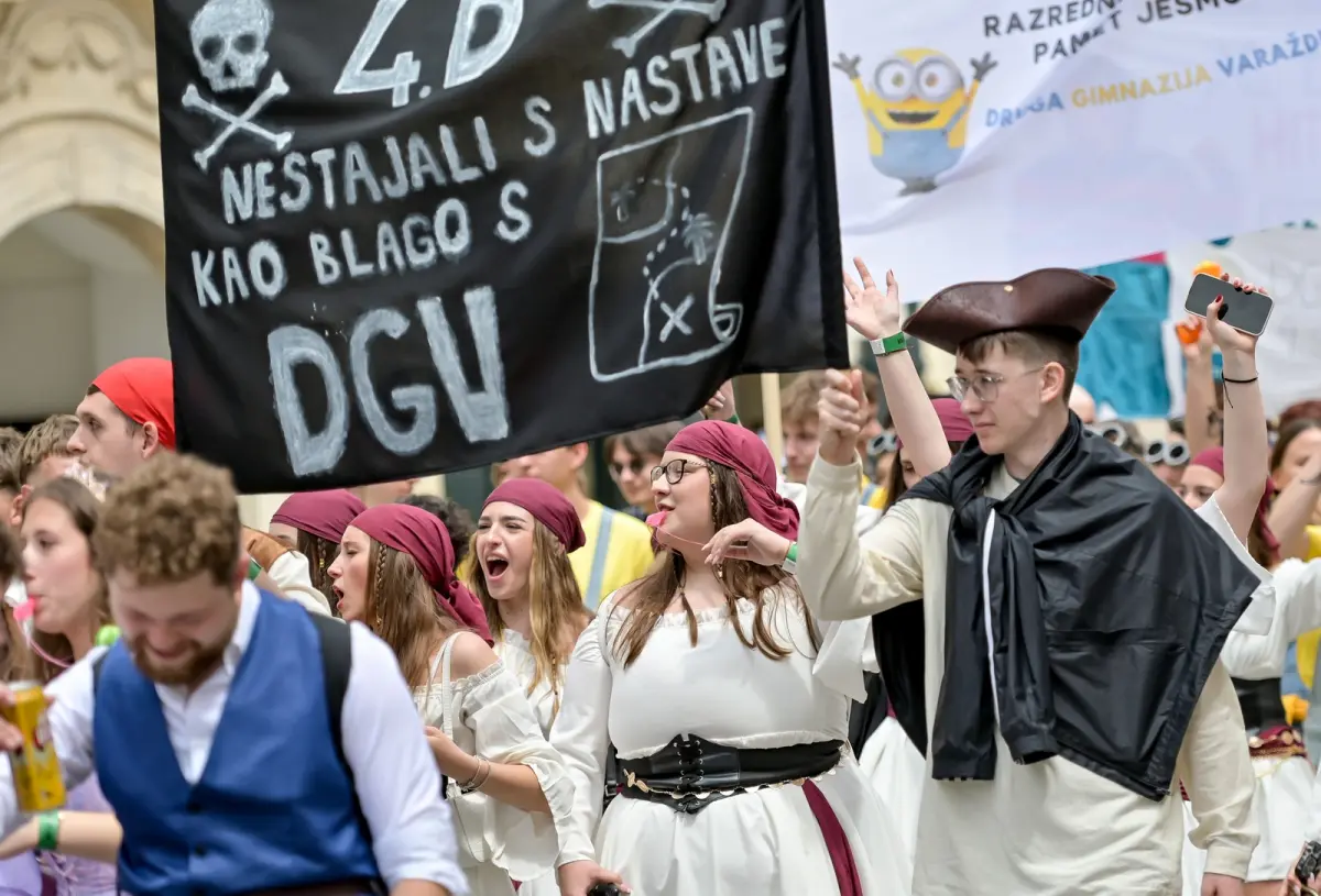 maturantika_mimohod_varazdinska_zupanija_2025 (10) maturantika_mimohod_varazdinska_zupanija_2025 (10)