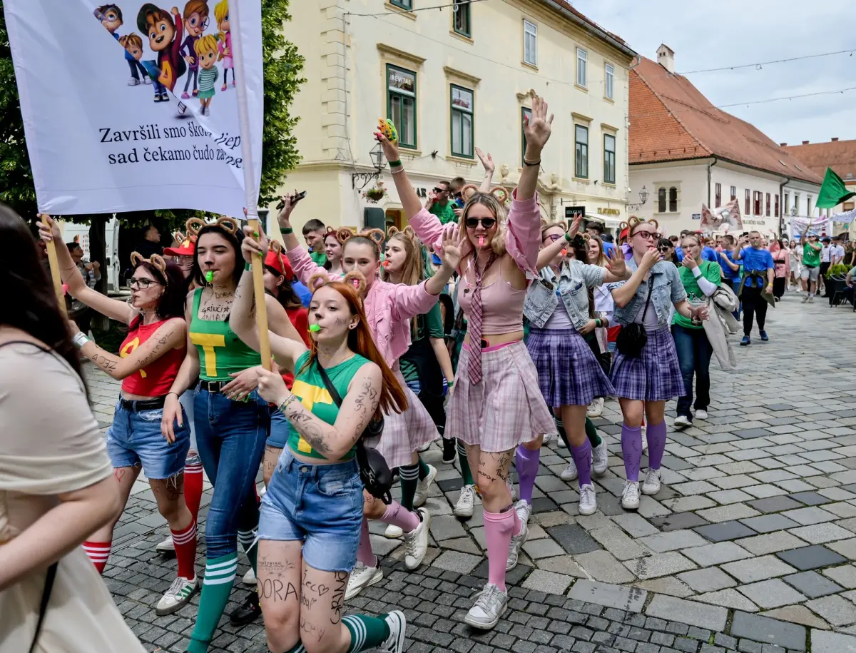 maturantika_mimohod_varazdinska_zupanija_2025 (21) maturantika_mimohod_varazdinska_zupanija_2025 (21)