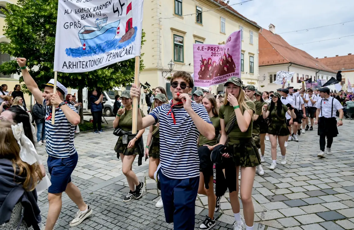maturantika_mimohod_varazdinska_zupanija_2025 (23) maturantika_mimohod_varazdinska_zupanija_2025 (23)