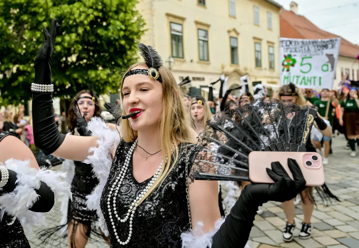 maturantika_mimohod_varazdinska_zupanija_2025 (6) maturantika_mimohod_varazdinska_zupanija_2025 (6)